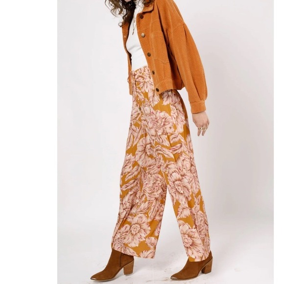 Band Of The Free Pants - 2/$30 New with tag Band of The Free Tan Arizona Gold Floral Wide Leg Pants Small